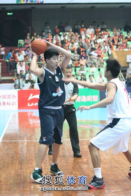 混团世界杯爆冷门！世界冠军丢大分，德韩首败，王曼昱回应伤病（混团世界杯爆冷：世界冠军丢分惨重，德韩遭首败，王曼昱回应伤病）