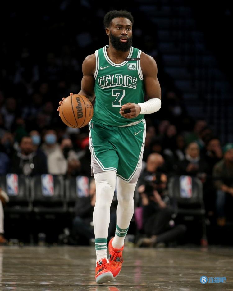 基耶利尼：我们想和斯帕莱蒂长期合作，而不是只考虑到明年6月（基耶利尼：我们期望与斯帕莱蒂长期携手，而非只着眼于明年6月）