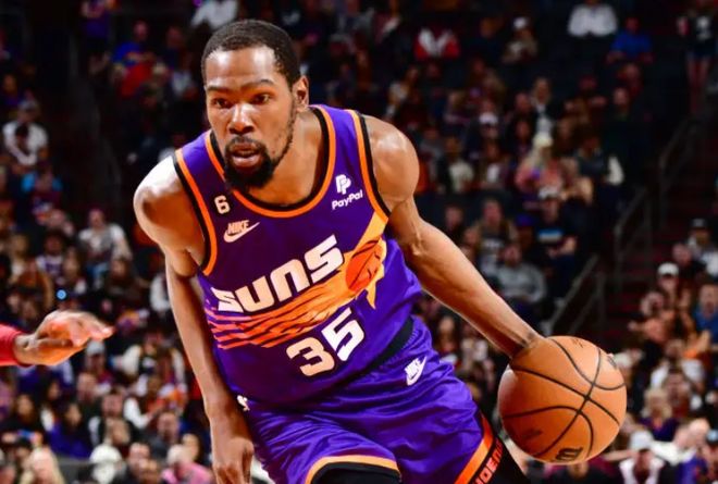 潘喜明打趣：我们训练压力比比赛大，比赛时听不见李导喊什么（潘喜明笑言：训练压力胜过比赛，场上几乎听不清李导指挥）